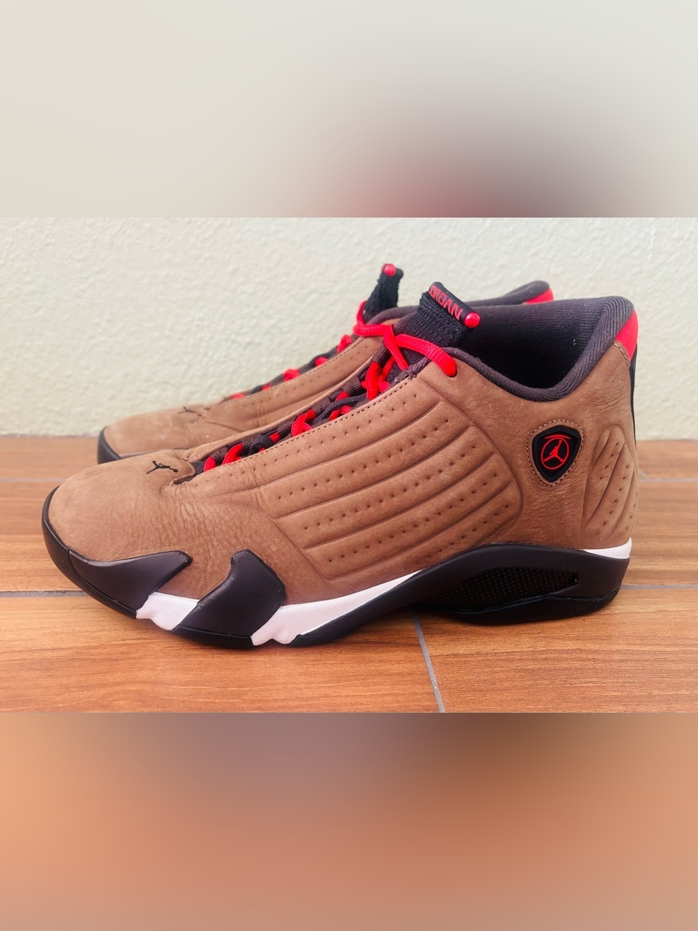 Jordan 14 Retro 'Winterized'
Sneaker Tennis Shoes Size: 11.5